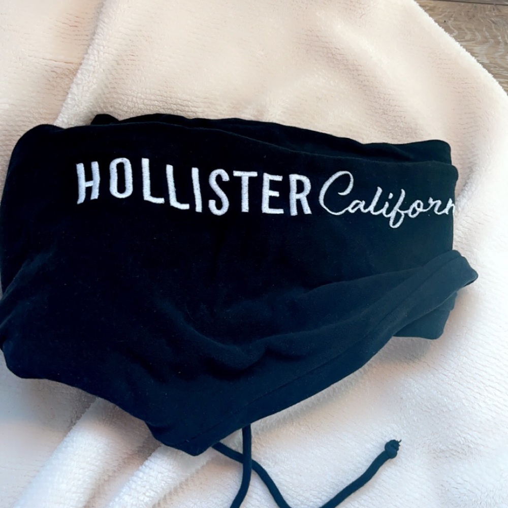 Hollister xs California sweats 🤍 *LIMITED ADDITION VINTAGE